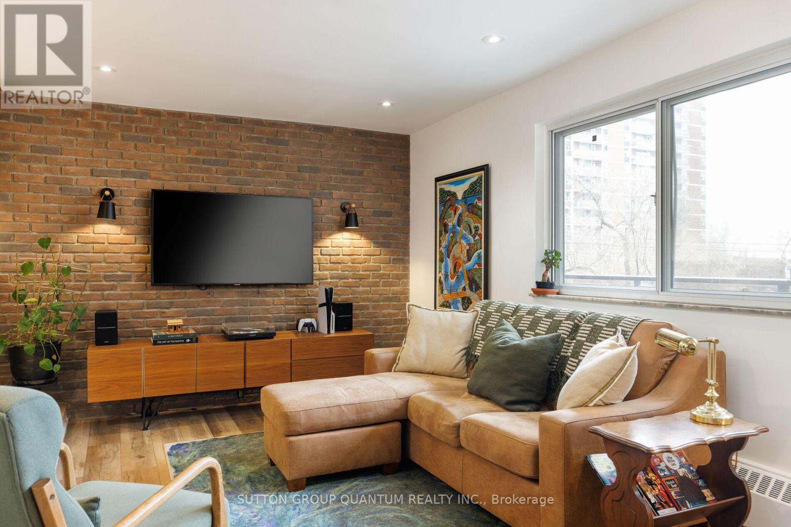 401 - 15 Elizabeth Street N Property Photo 12