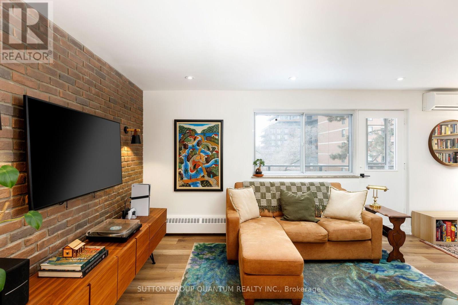 401 - 15 Elizabeth Street N Property Photo 13