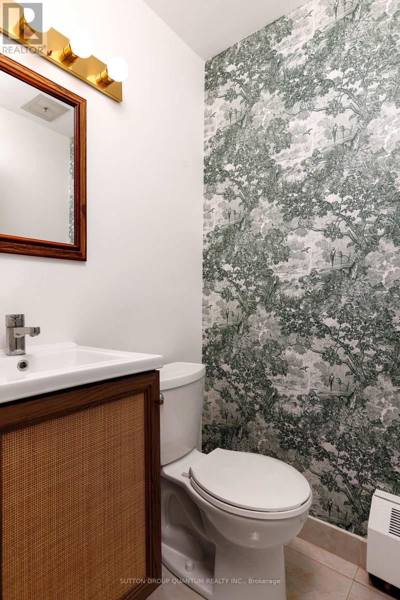401 - 15 Elizabeth Street N Property Photo 35