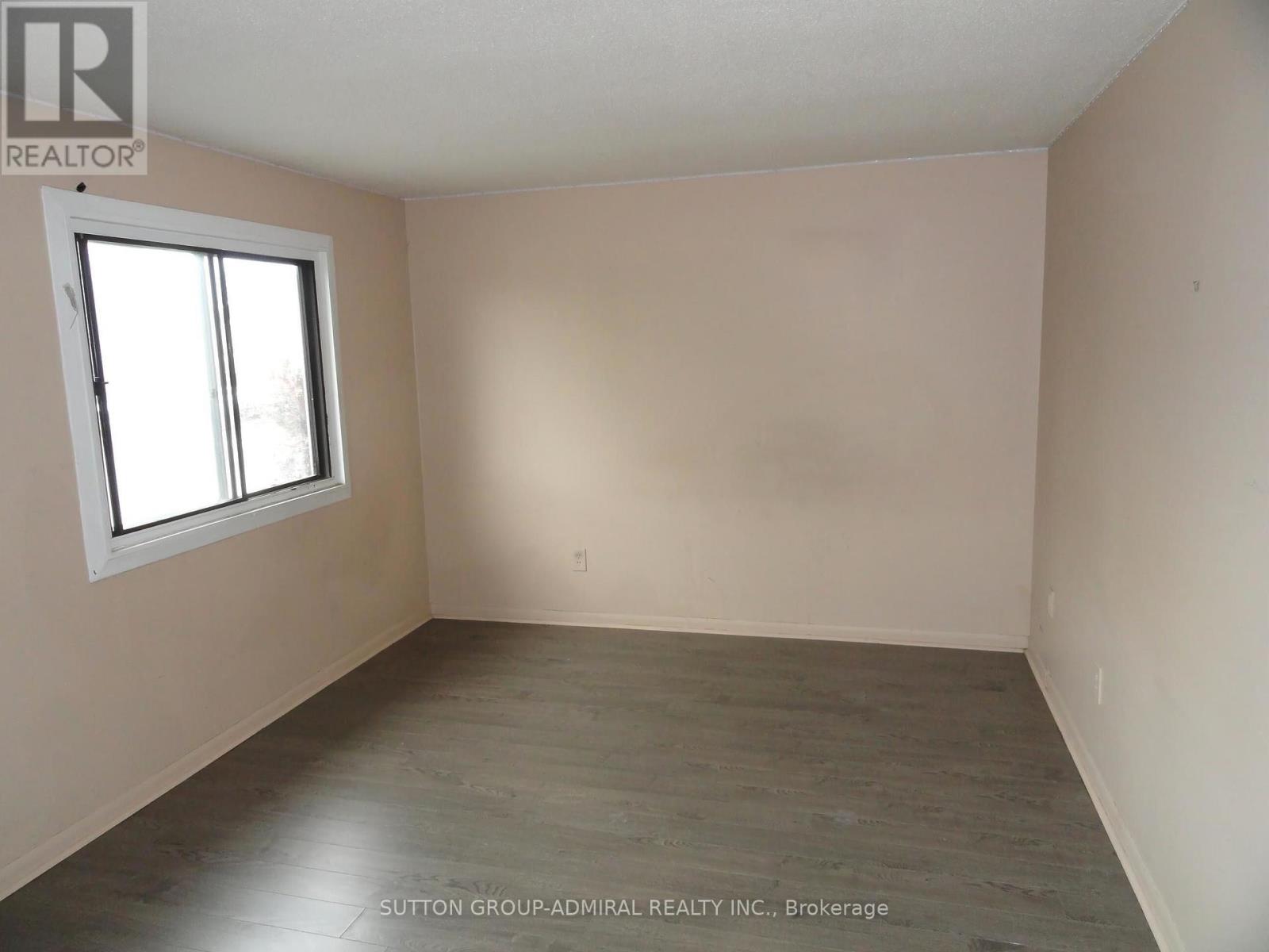 228 Royal Salisbury Way Property Photo 5