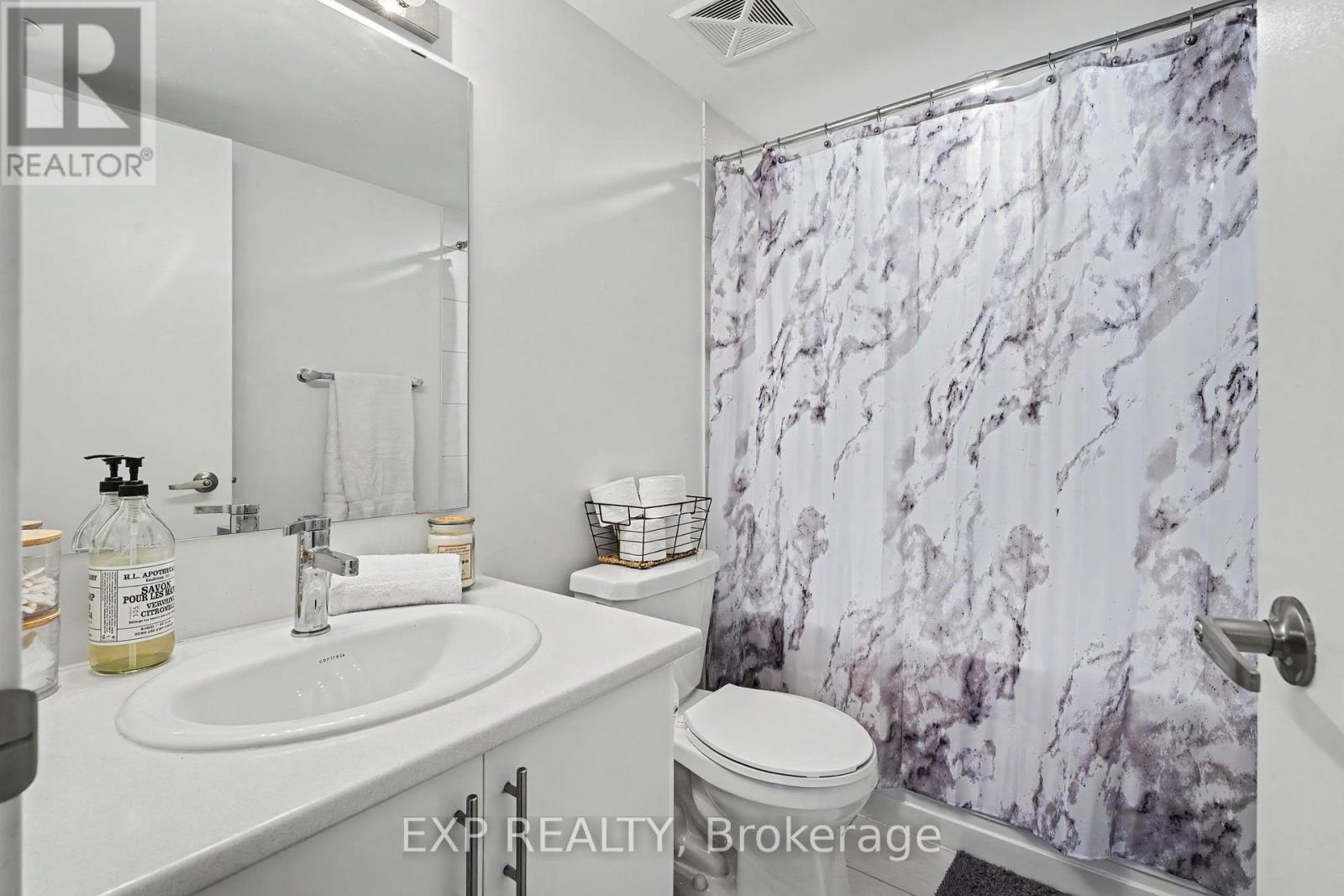 3 - 3425 Ridgeway Drive Property Photo 16
