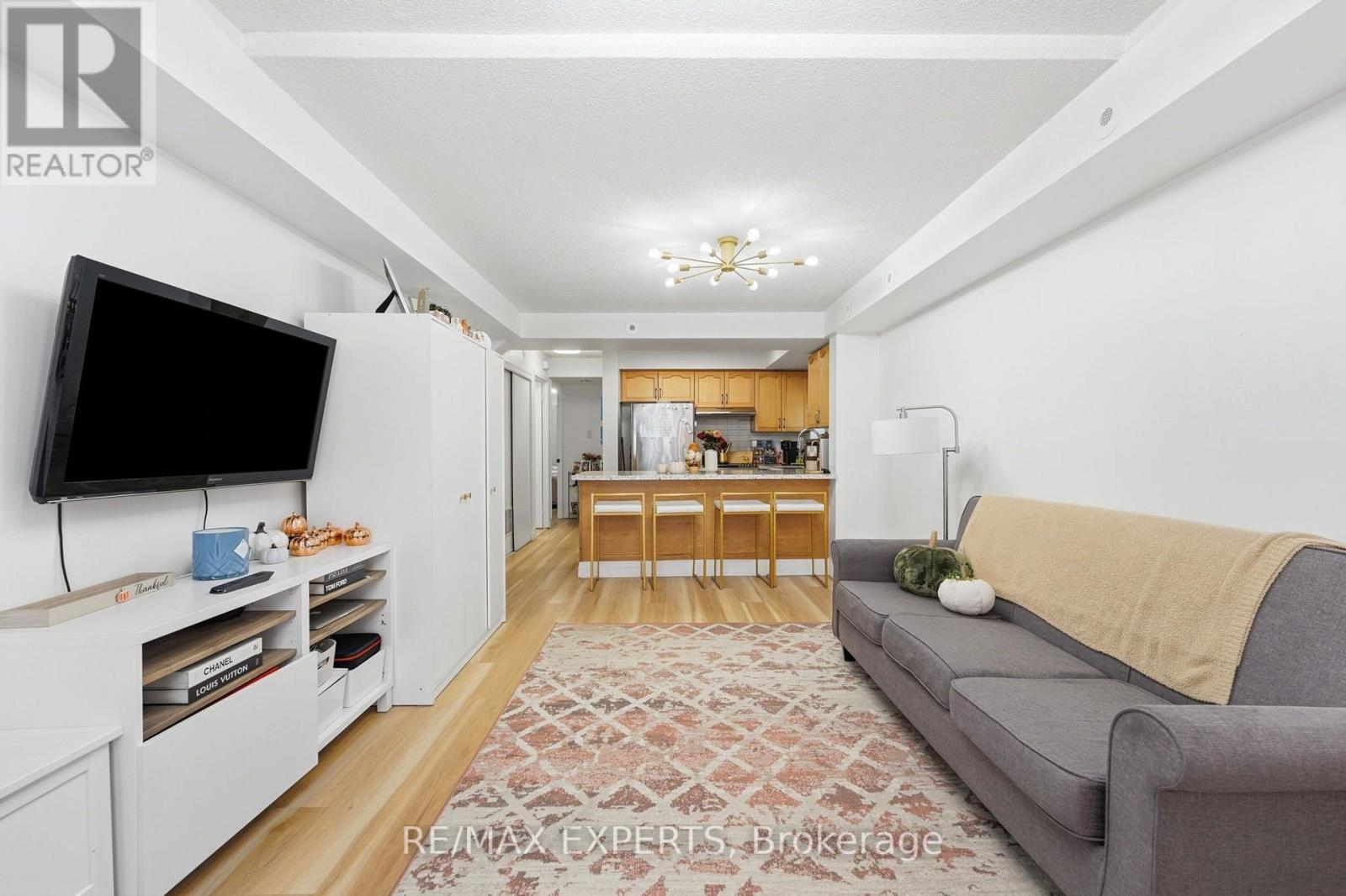 2025 - 85 George Appleton Way Property Photo 7