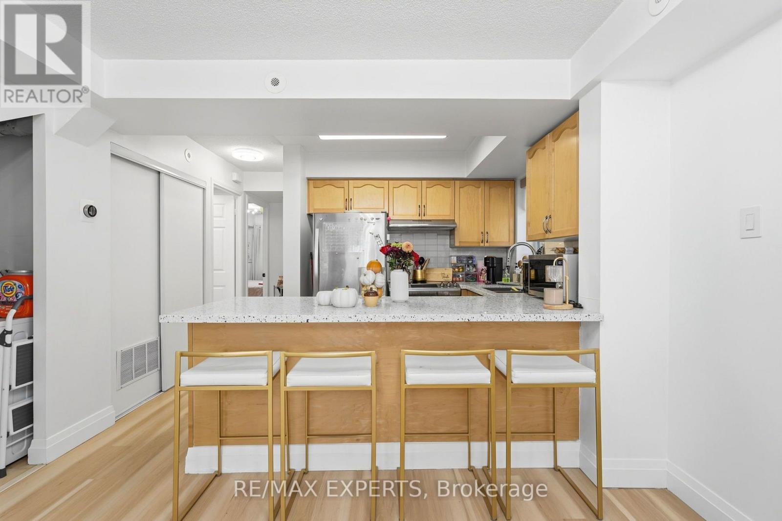 2025 - 85 George Appleton Way Property Photo 11