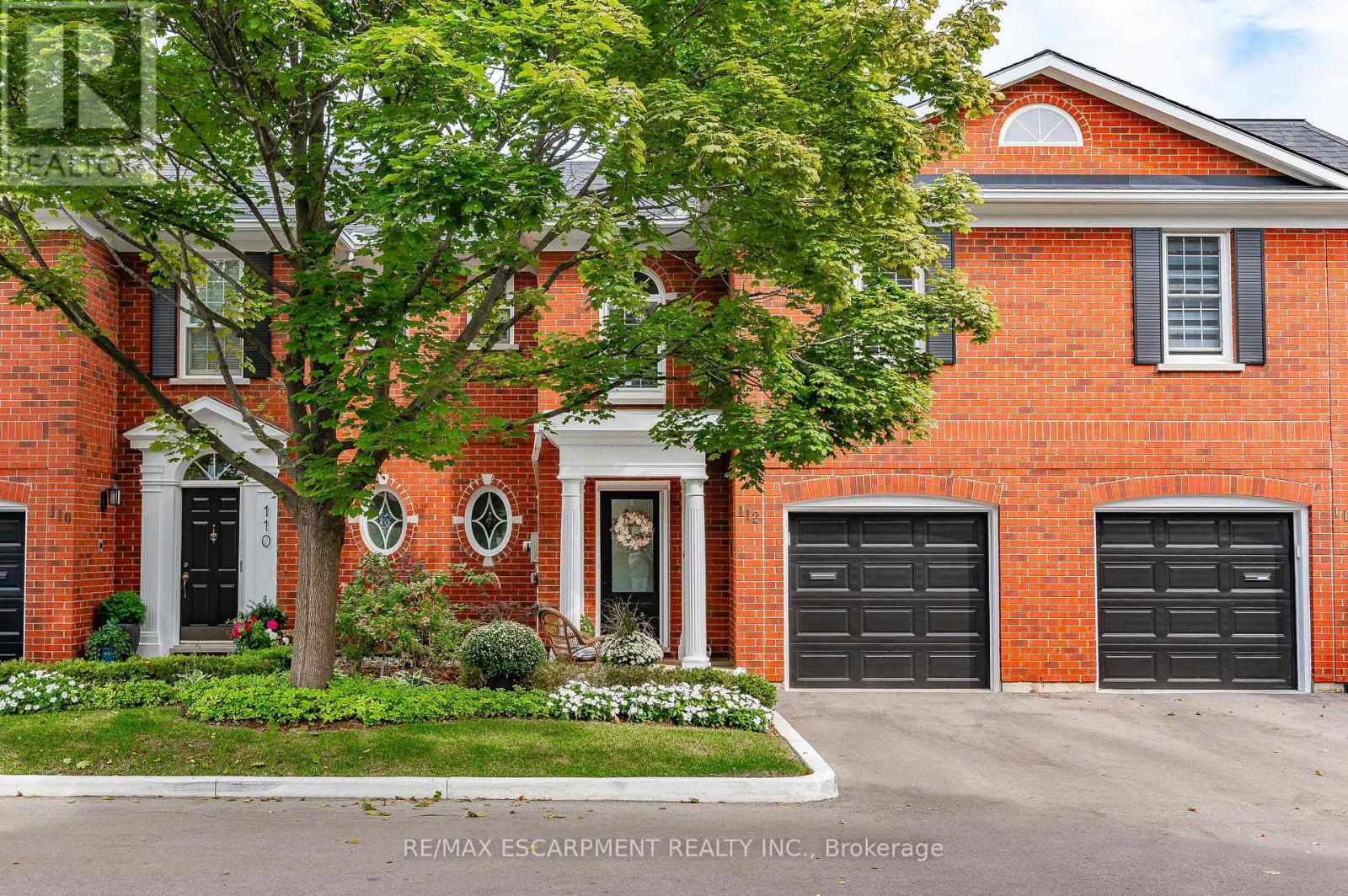 112 Fairwood Place W Property Photo 1