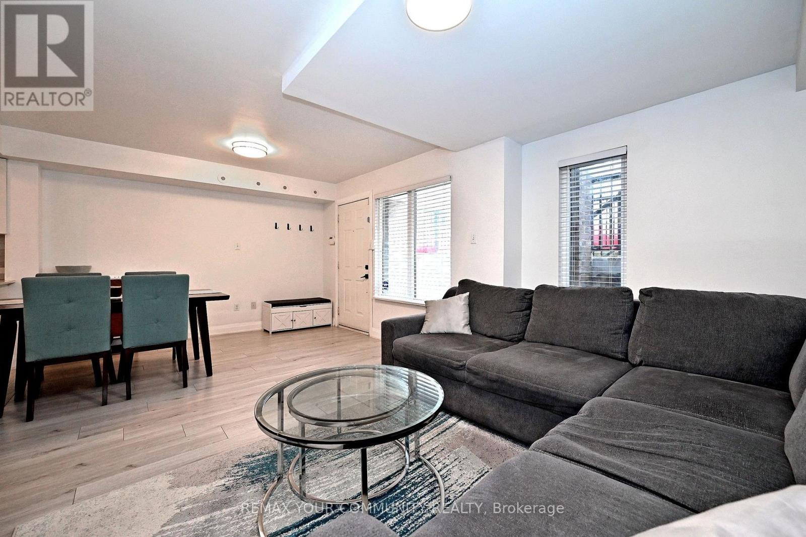 1047 - 115 George Appleton Way Property Photo 5