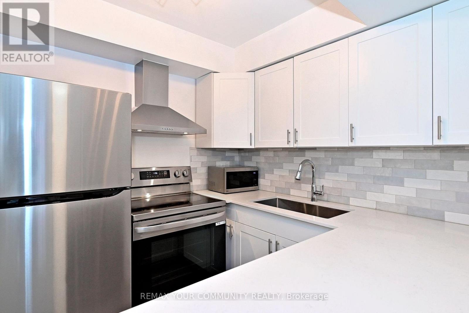 1047 - 115 George Appleton Way Property Photo 12