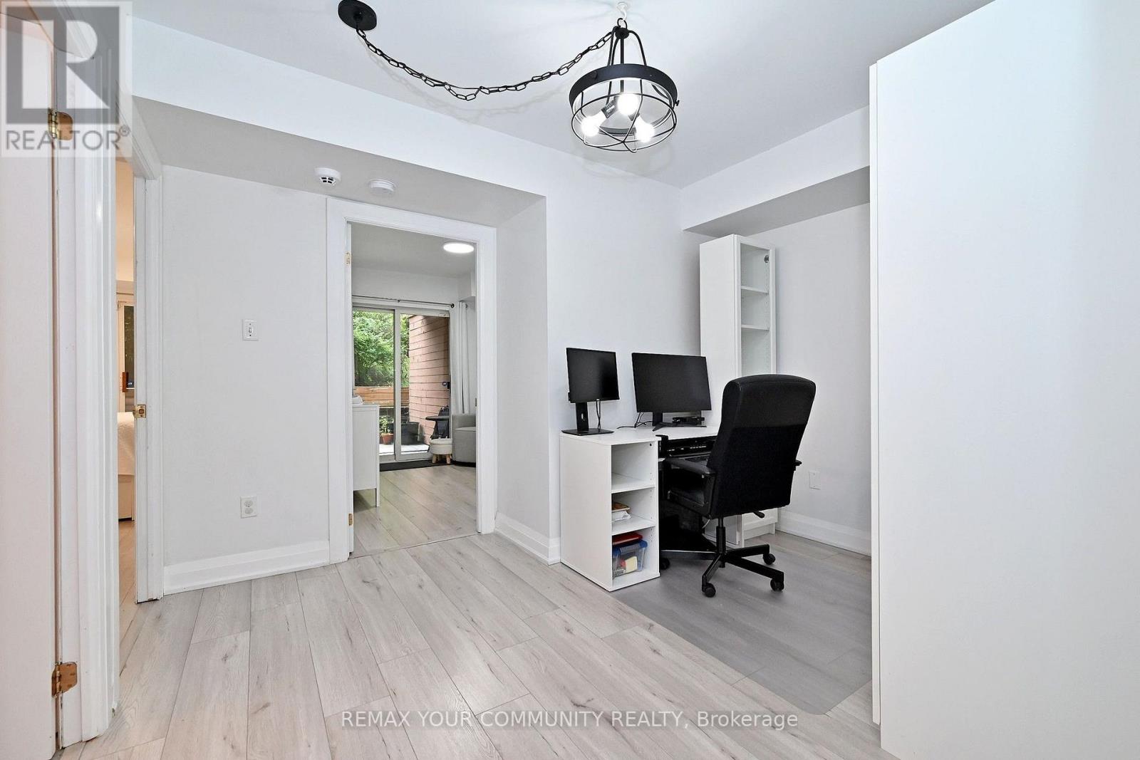 1047 - 115 George Appleton Way Property Photo 15