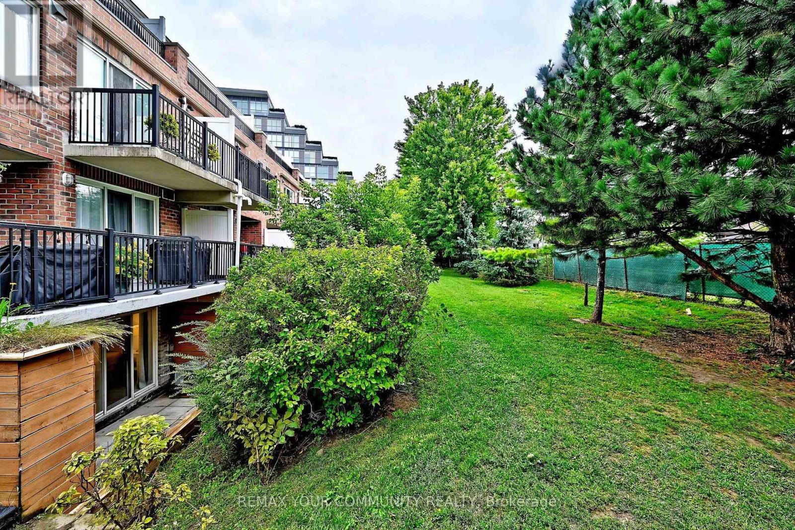 1047 - 115 George Appleton Way Property Photo 36
