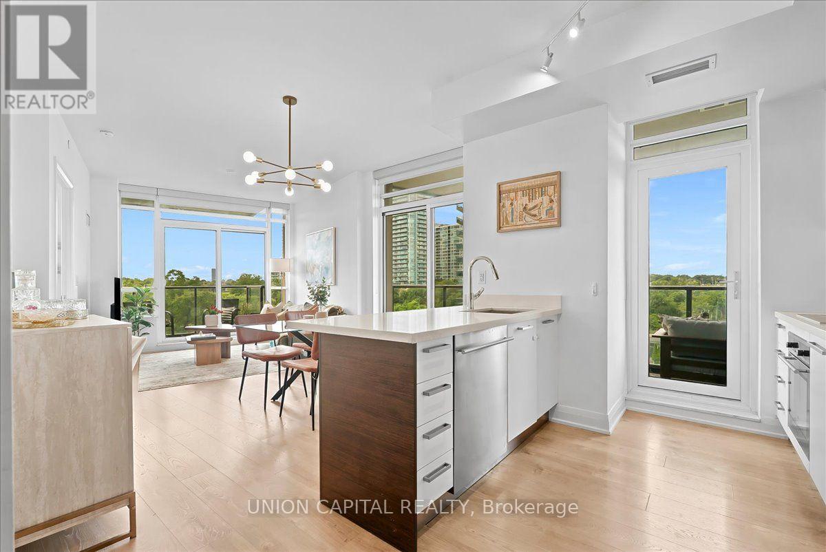 505 - 36 PARK LAWN ROAD Property Photo 1
