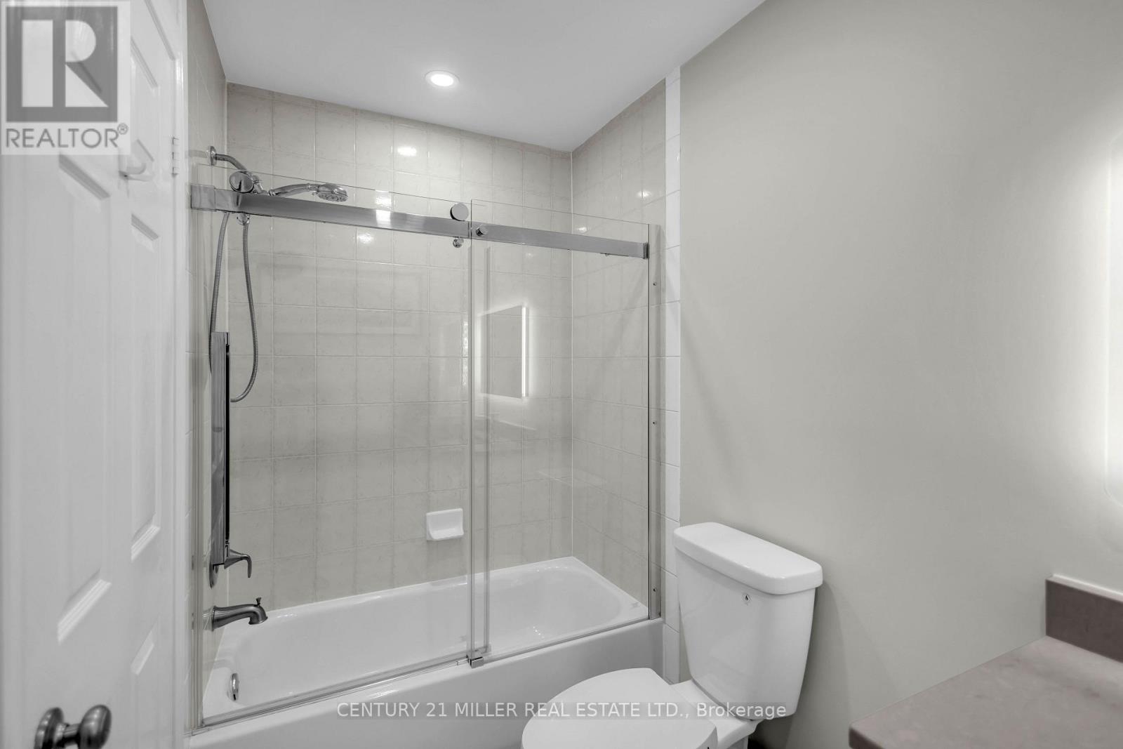 4 - 2175 Country Club Drive Property Photo 19