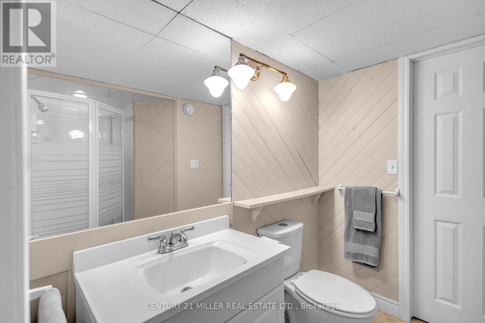 4 - 2175 Country Club Drive Property Photo 26