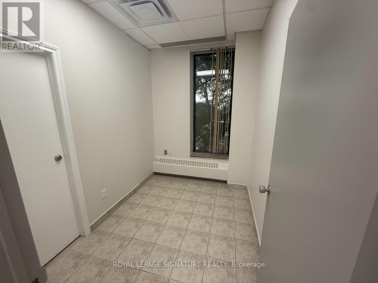 404 - 1017 Wilson Avenue Property Photo 4