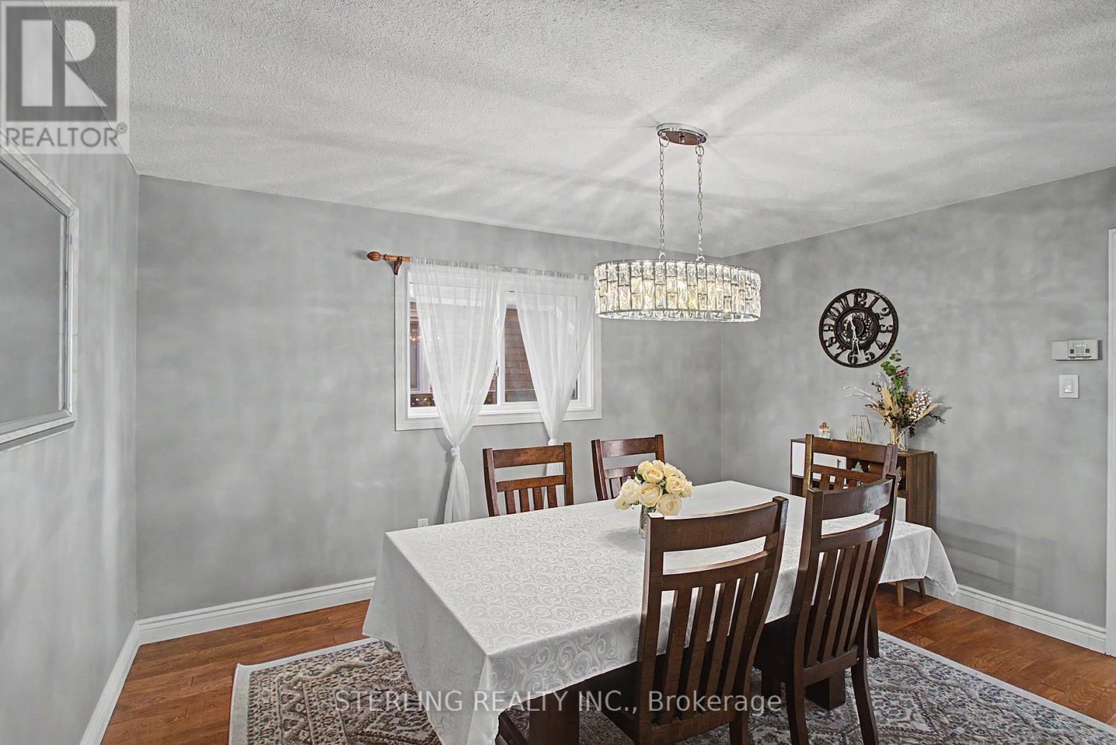 72 Sunforest Drive Property Photo 15