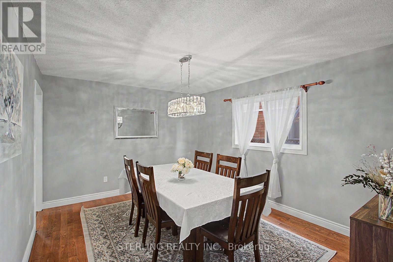 72 Sunforest Drive Property Photo 16