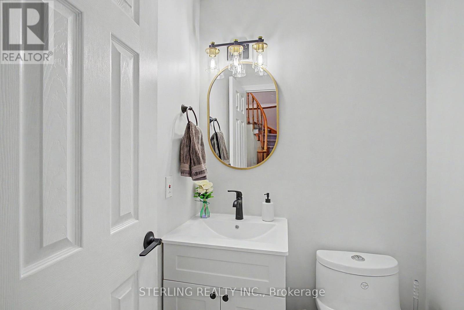 72 Sunforest Drive Property Photo 17