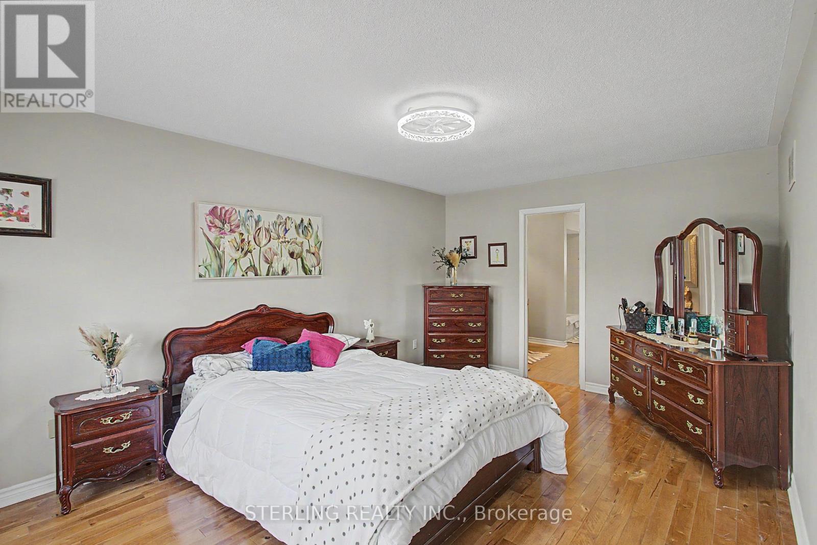 72 Sunforest Drive Property Photo 26