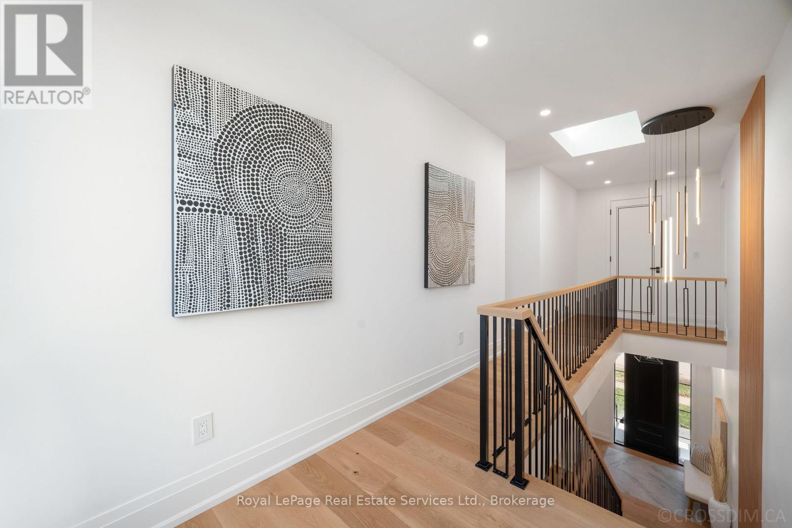 480 Scarsdale Crescent Property Photo 20