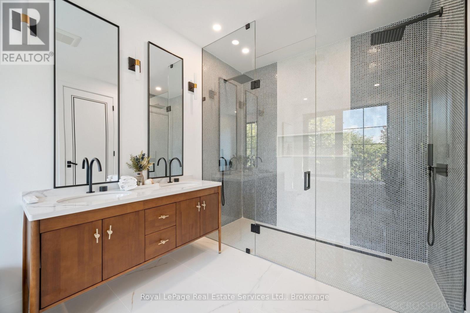 480 Scarsdale Crescent Property Photo 26
