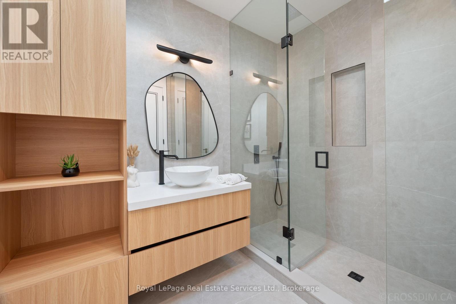 480 Scarsdale Crescent Property Photo 29
