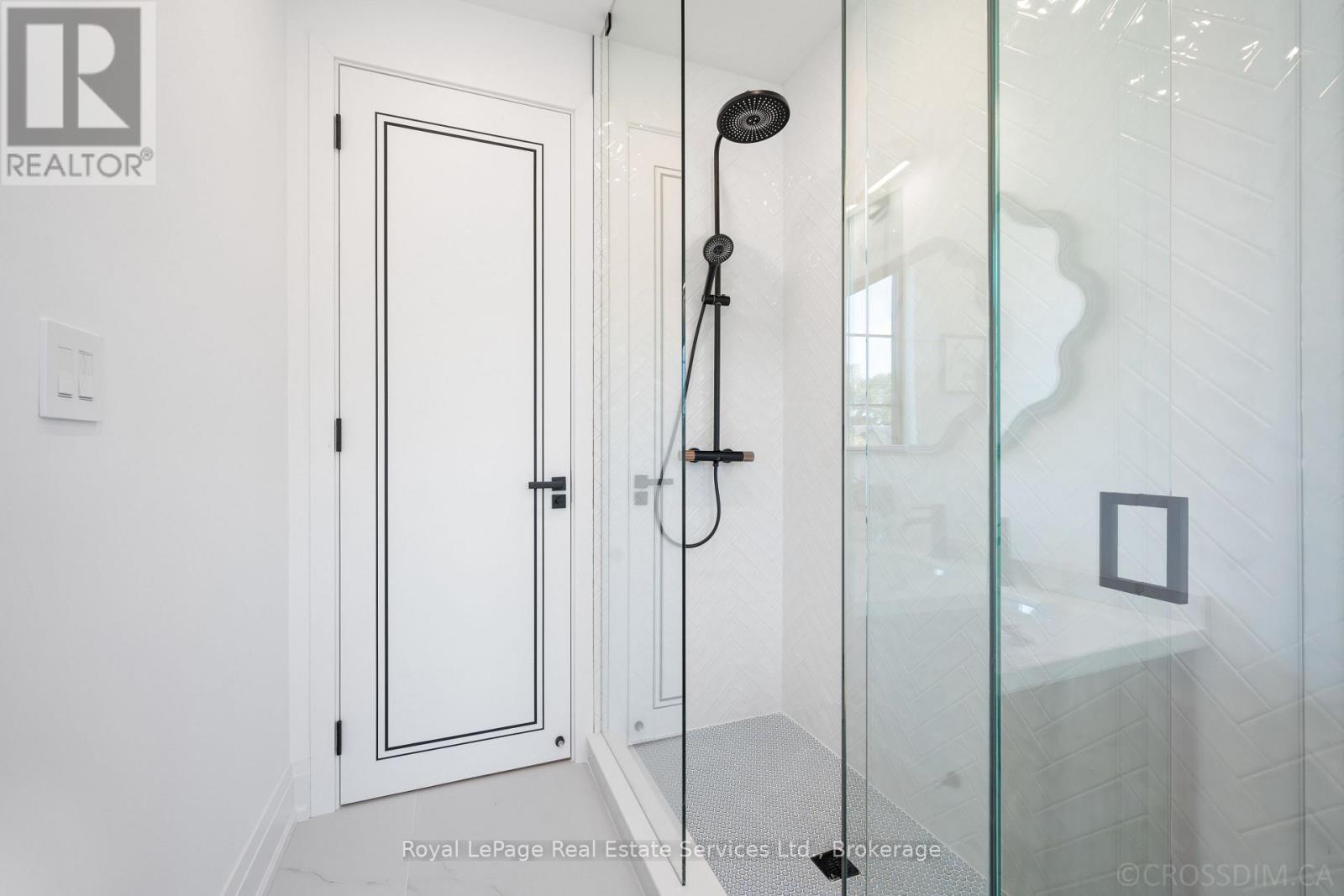 480 Scarsdale Crescent Property Photo 33