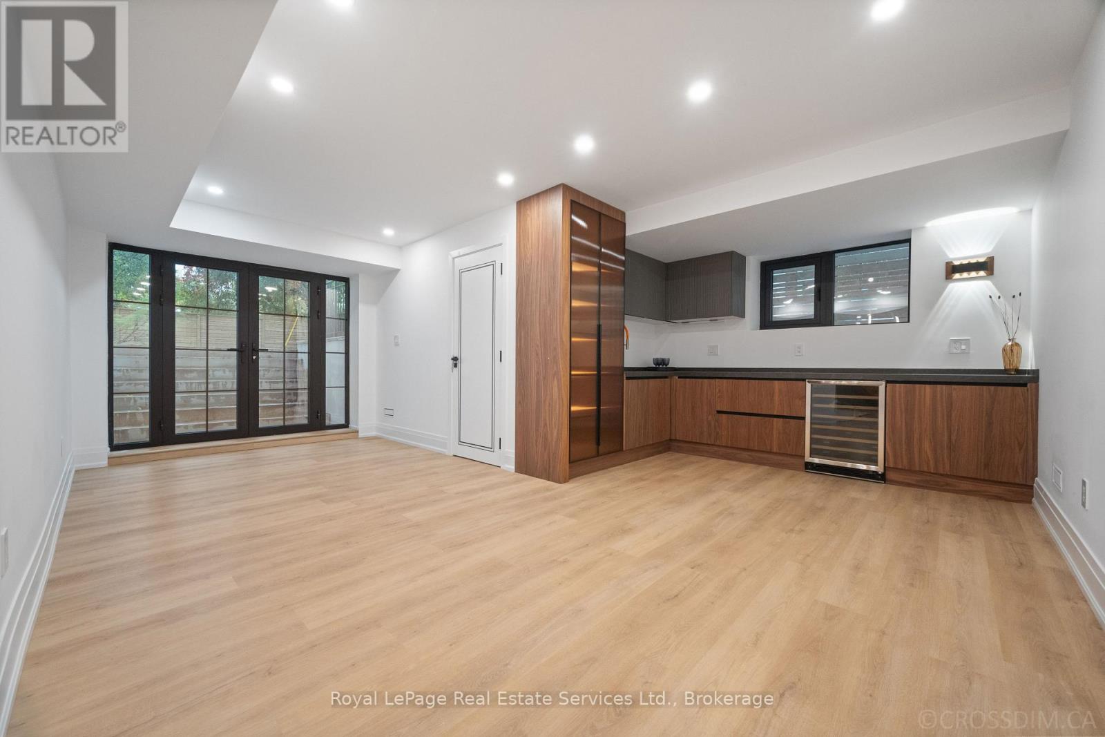 480 Scarsdale Crescent Property Photo 39