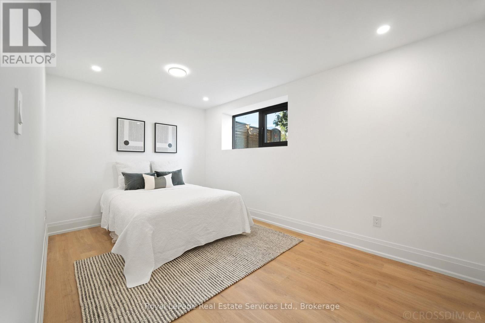 480 Scarsdale Crescent Property Photo 40