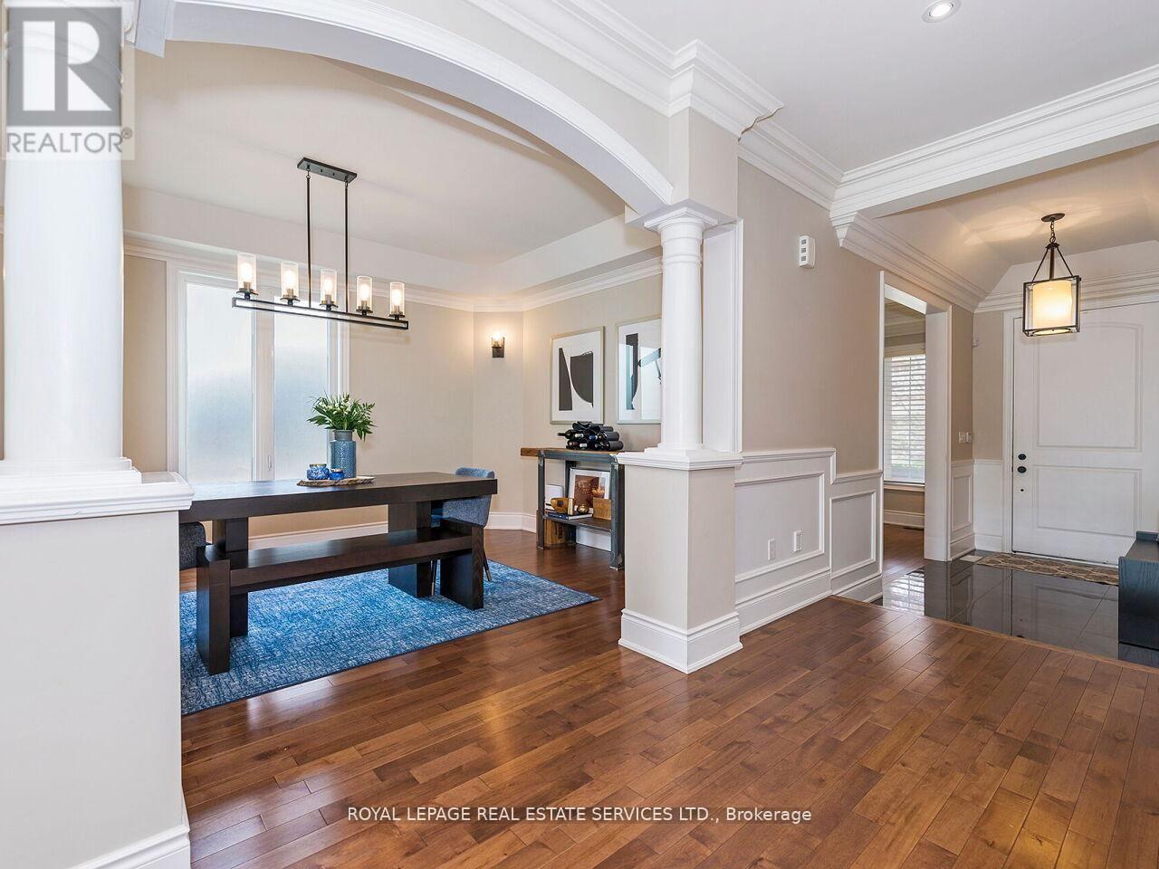 24 Jopling Avenue N Property Photo 9