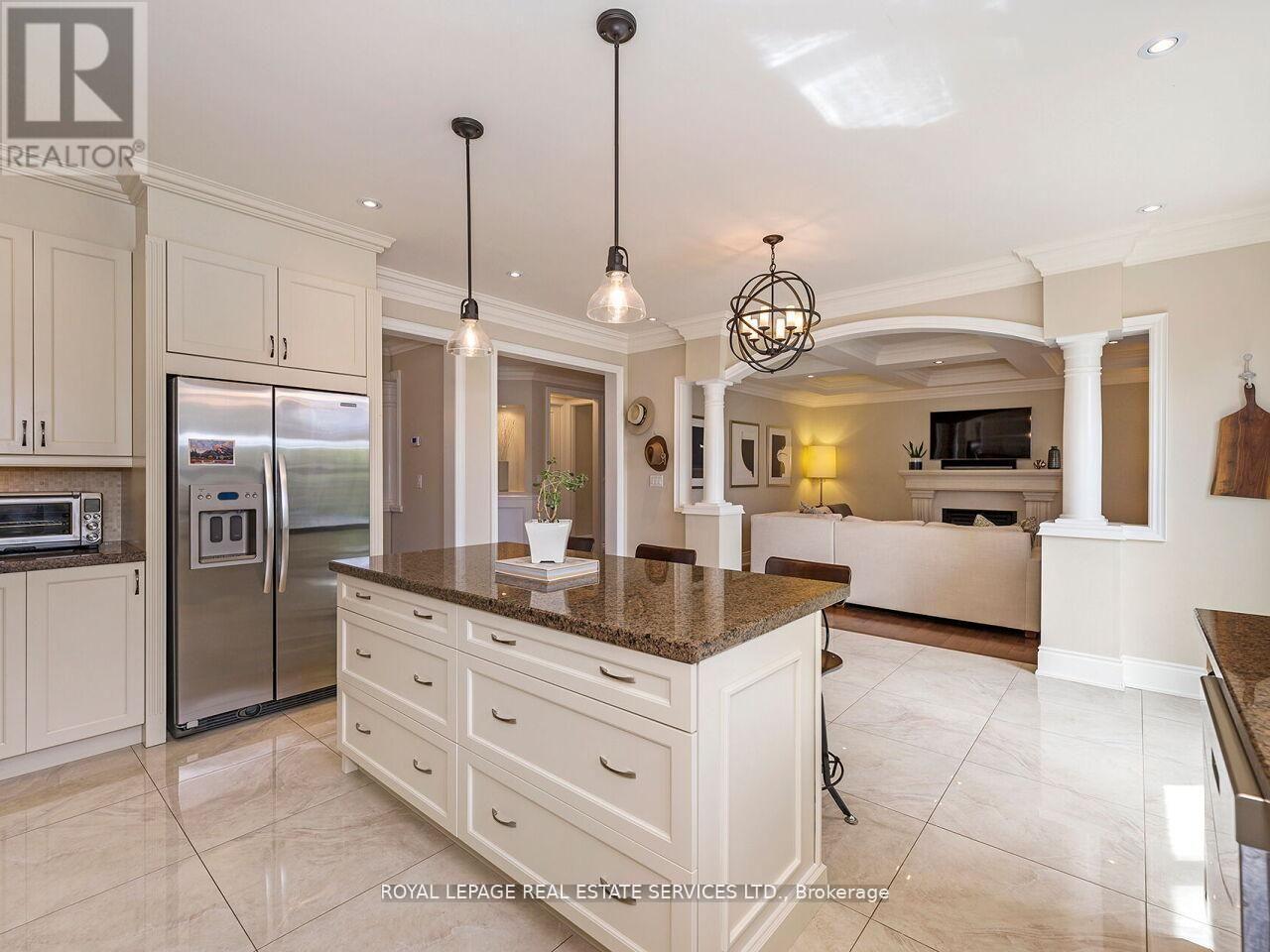 24 Jopling Avenue N Property Photo 16