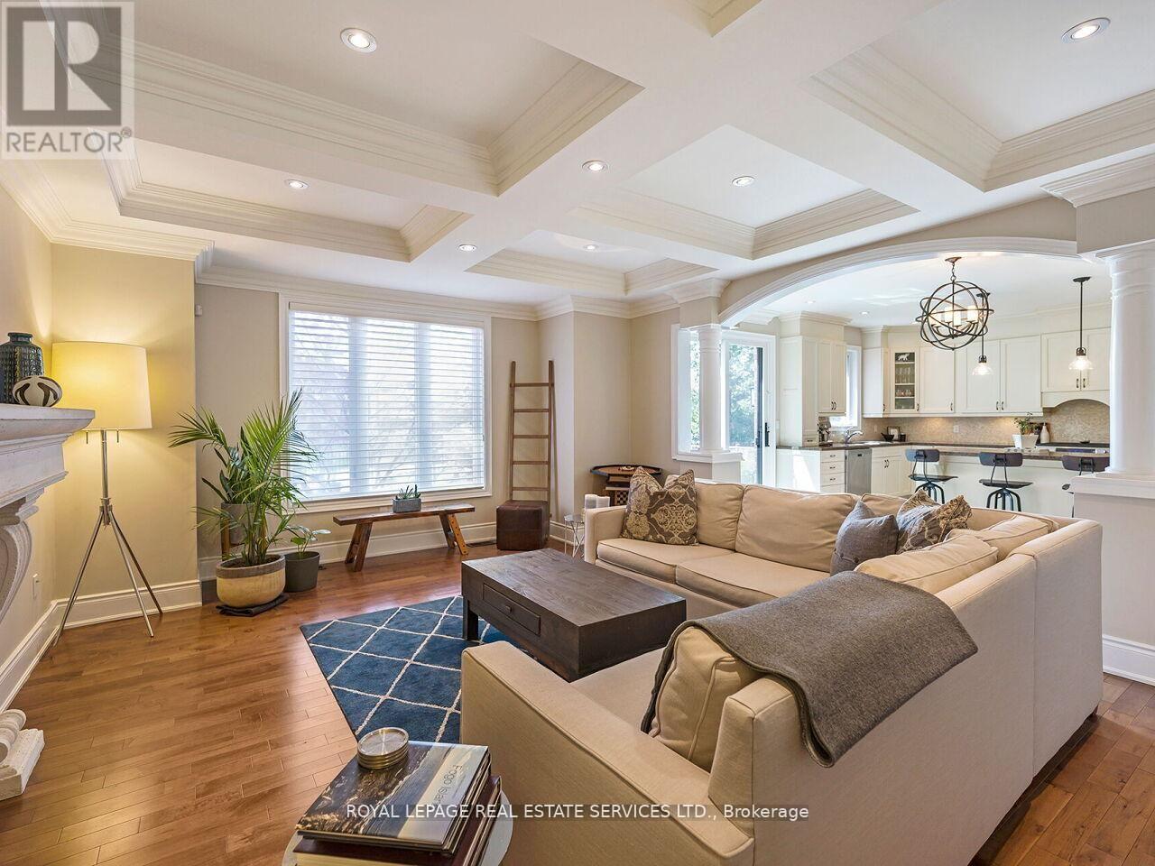 24 Jopling Avenue N Property Photo 18