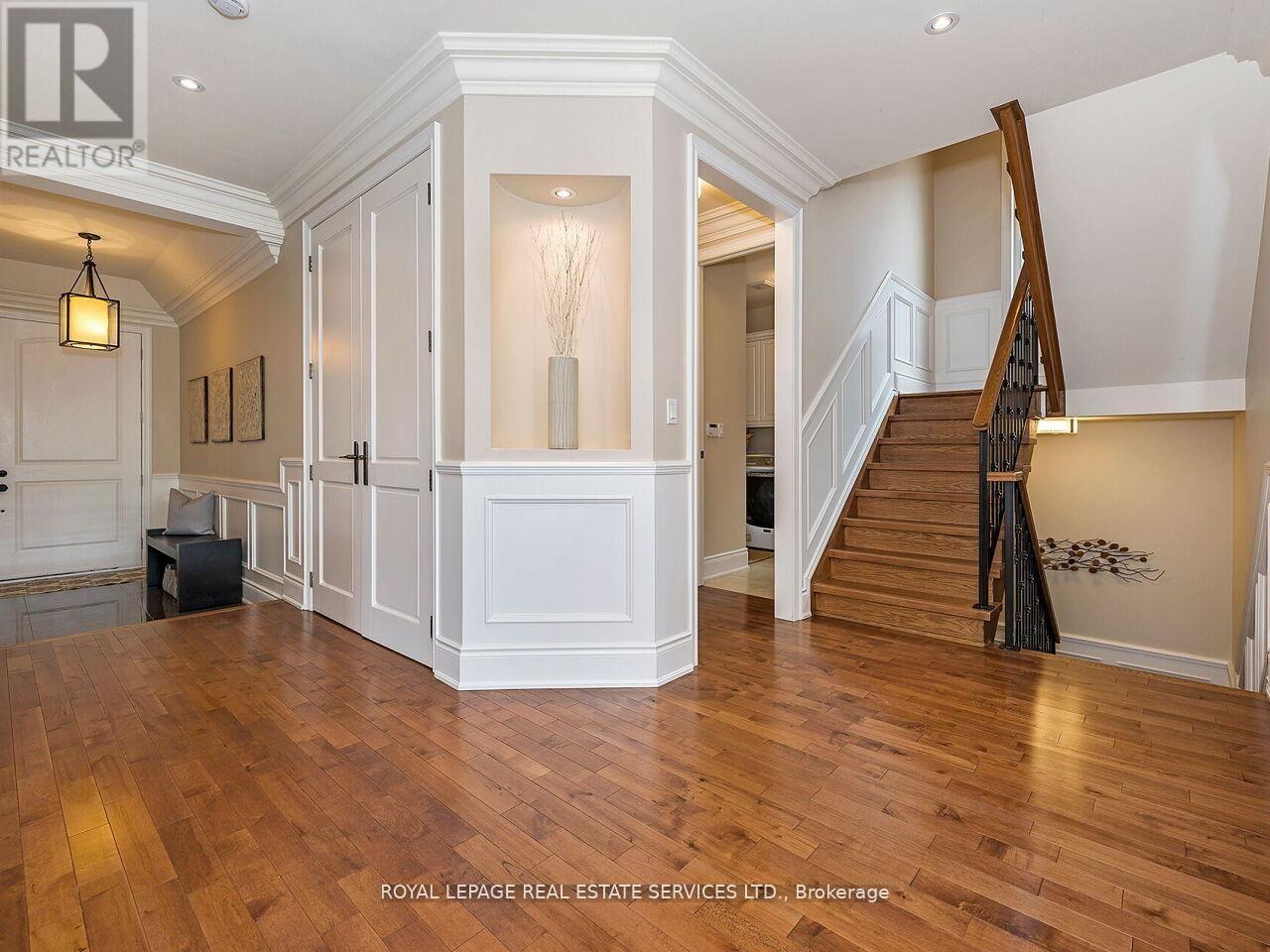 24 Jopling Avenue N Property Photo 20
