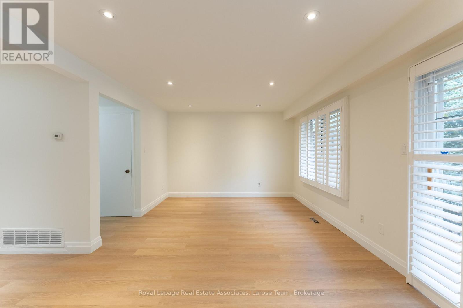 58 Silver Shadow Path Property Photo 12