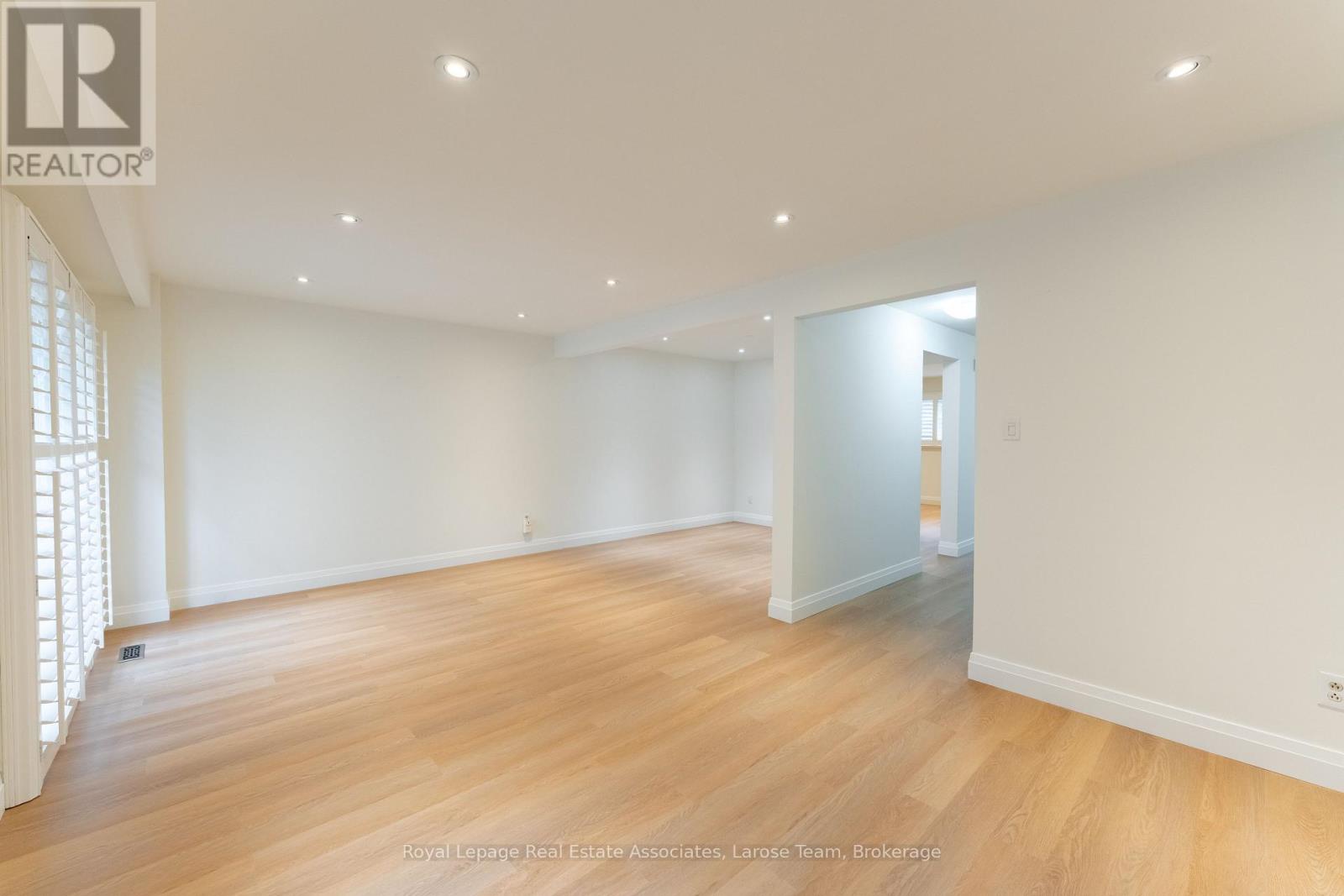 58 Silver Shadow Path Property Photo 13