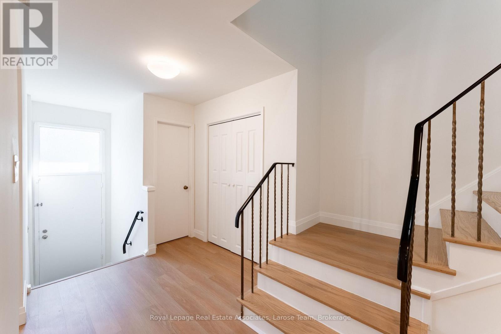 58 Silver Shadow Path Property Photo 16