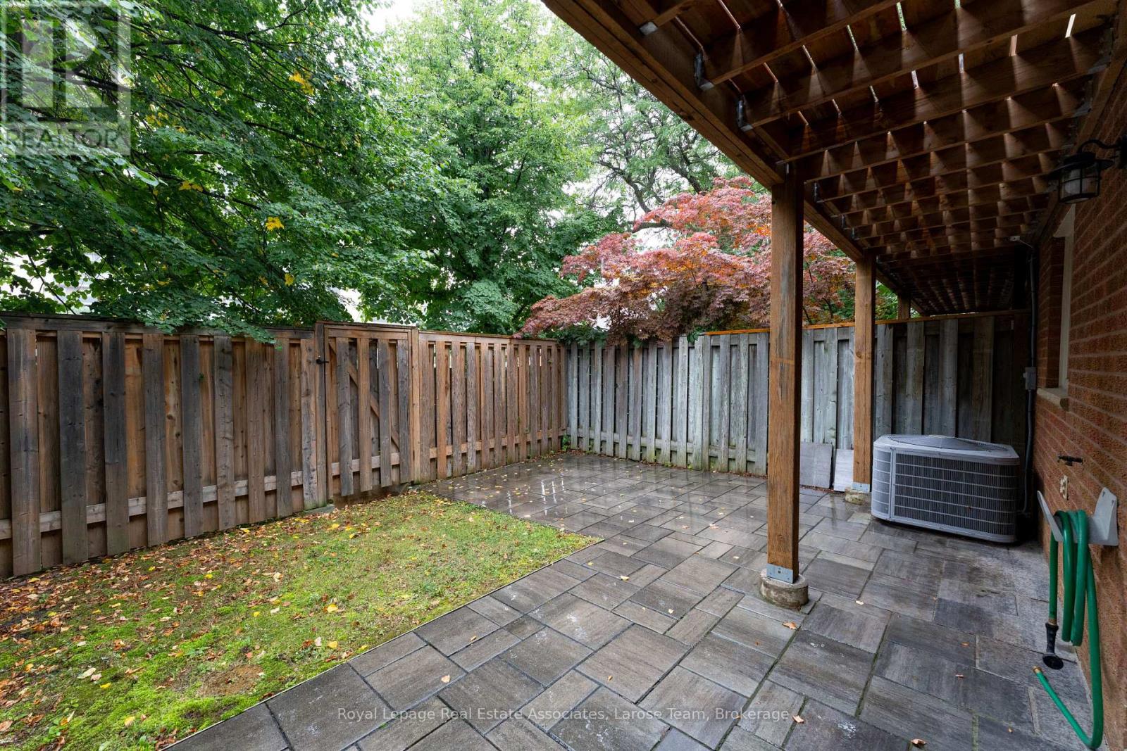 58 Silver Shadow Path Property Photo 36