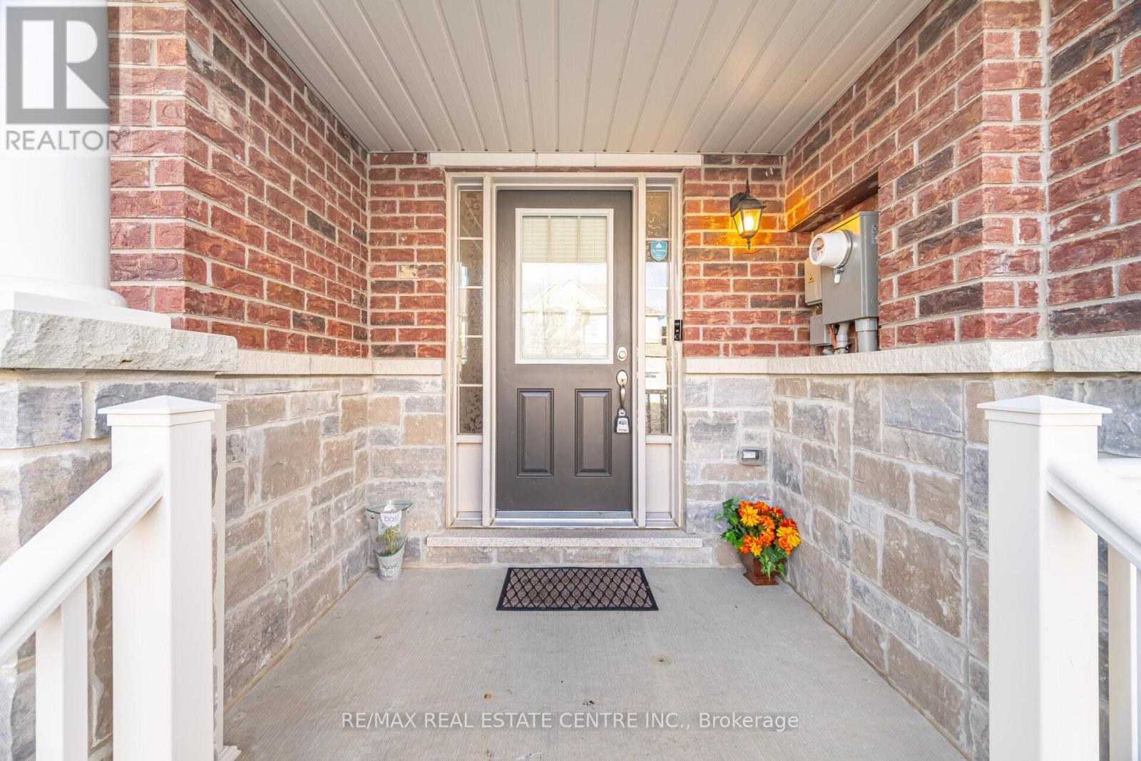 11 Yately Street Property Photo 3