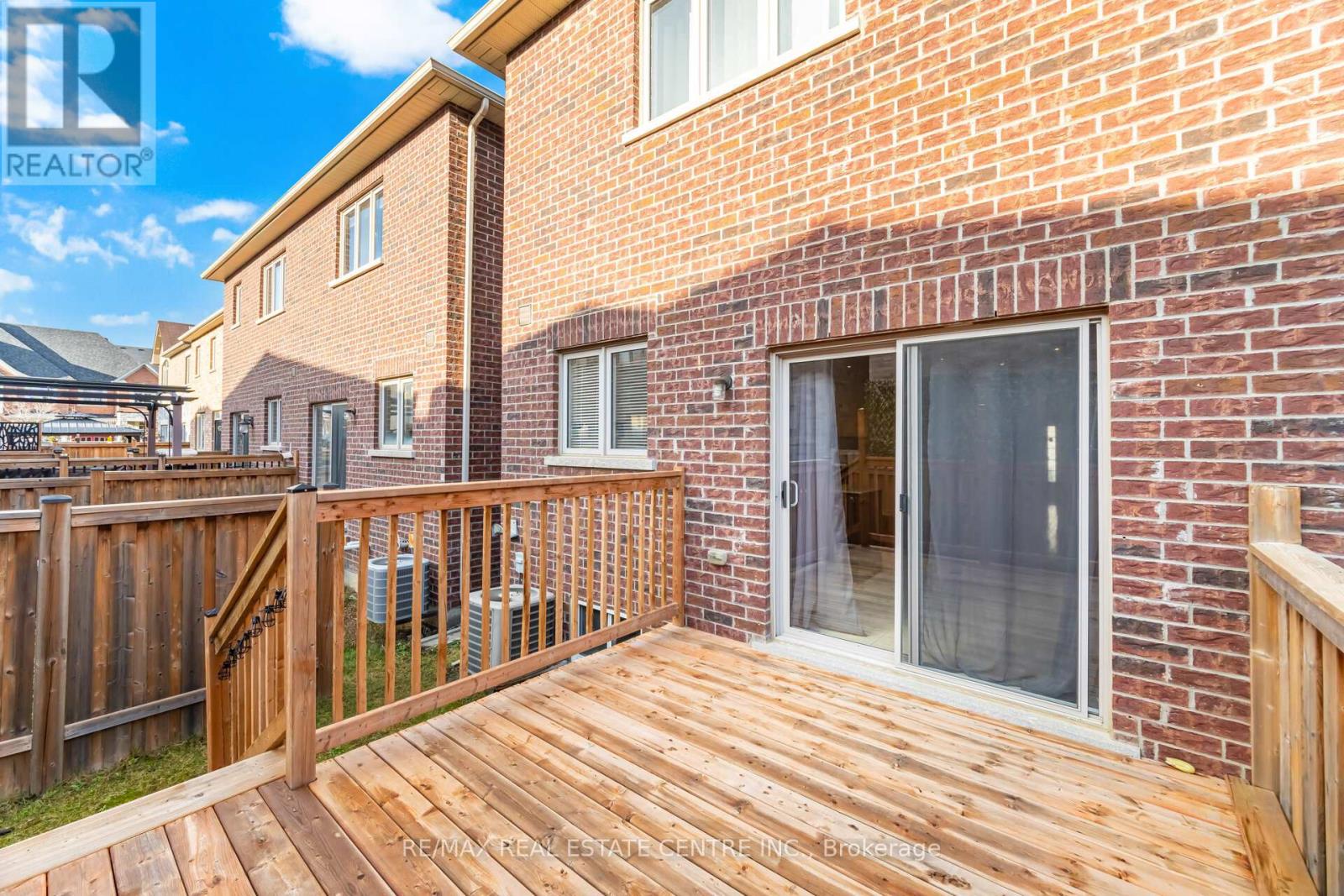 11 Yately Street Property Photo 27