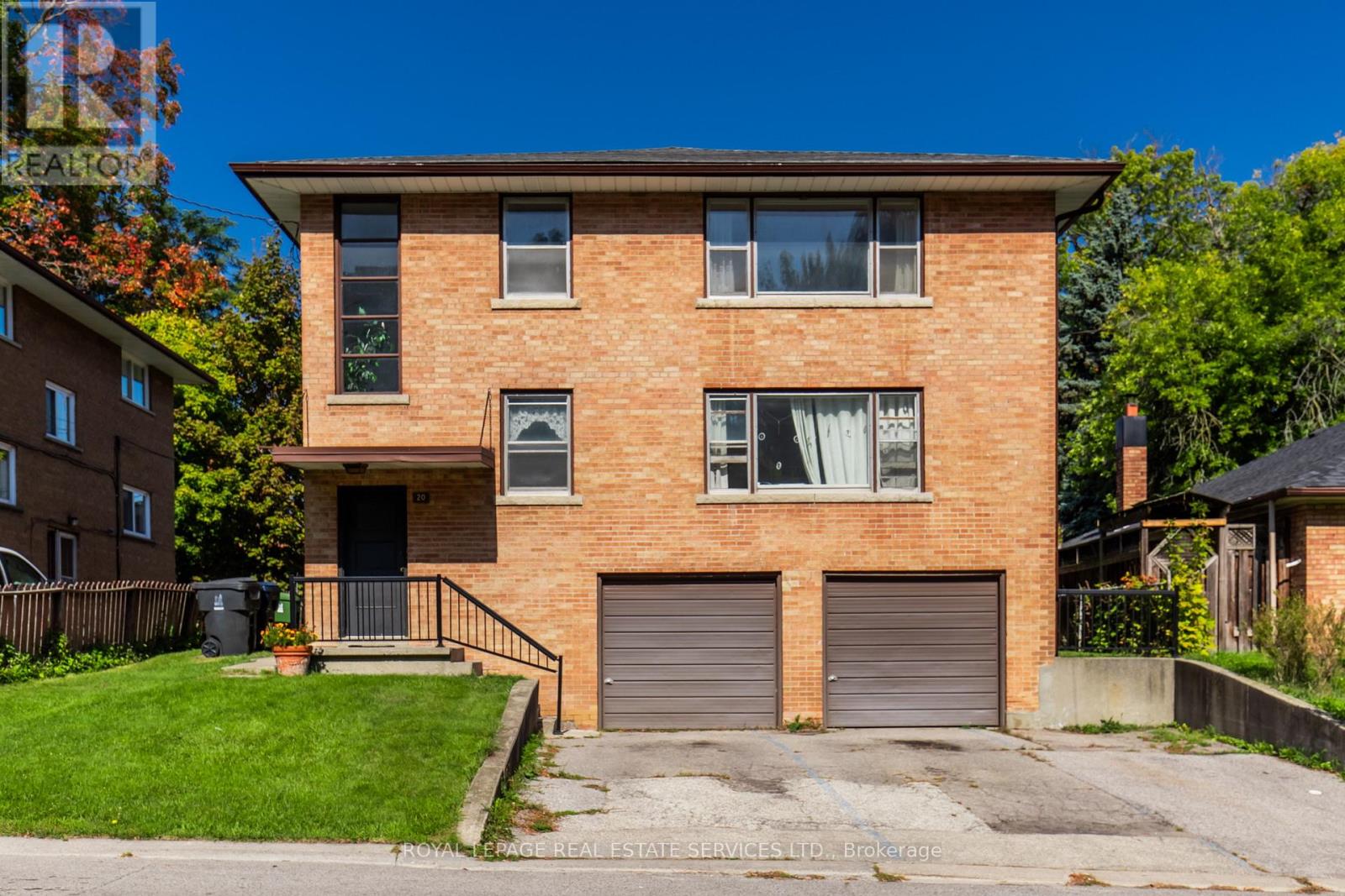 BASEMENT APARTMENT - 20 PARK BOULEVARD Property Photo 1