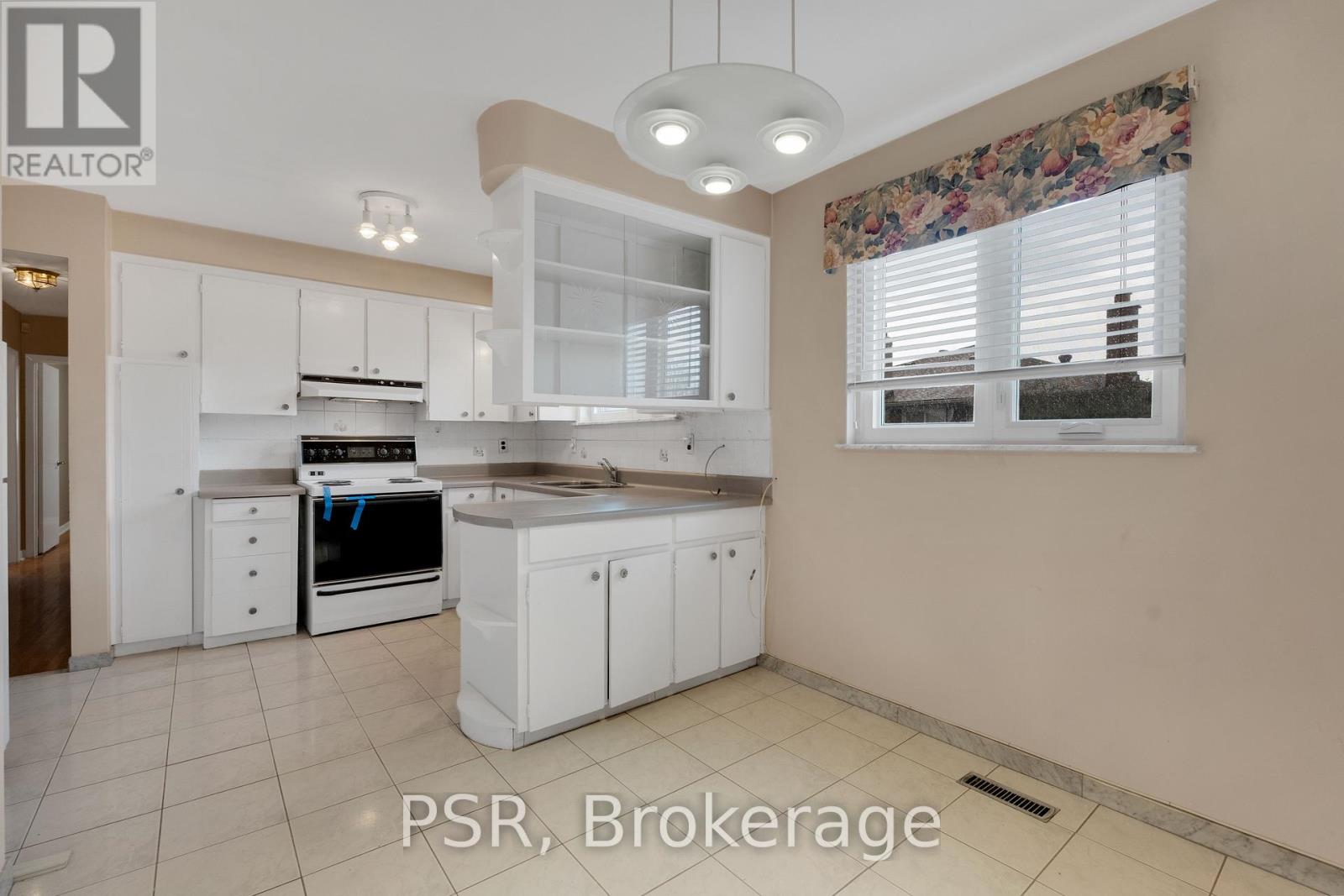 60 Bamford Crescent Property Photo 14