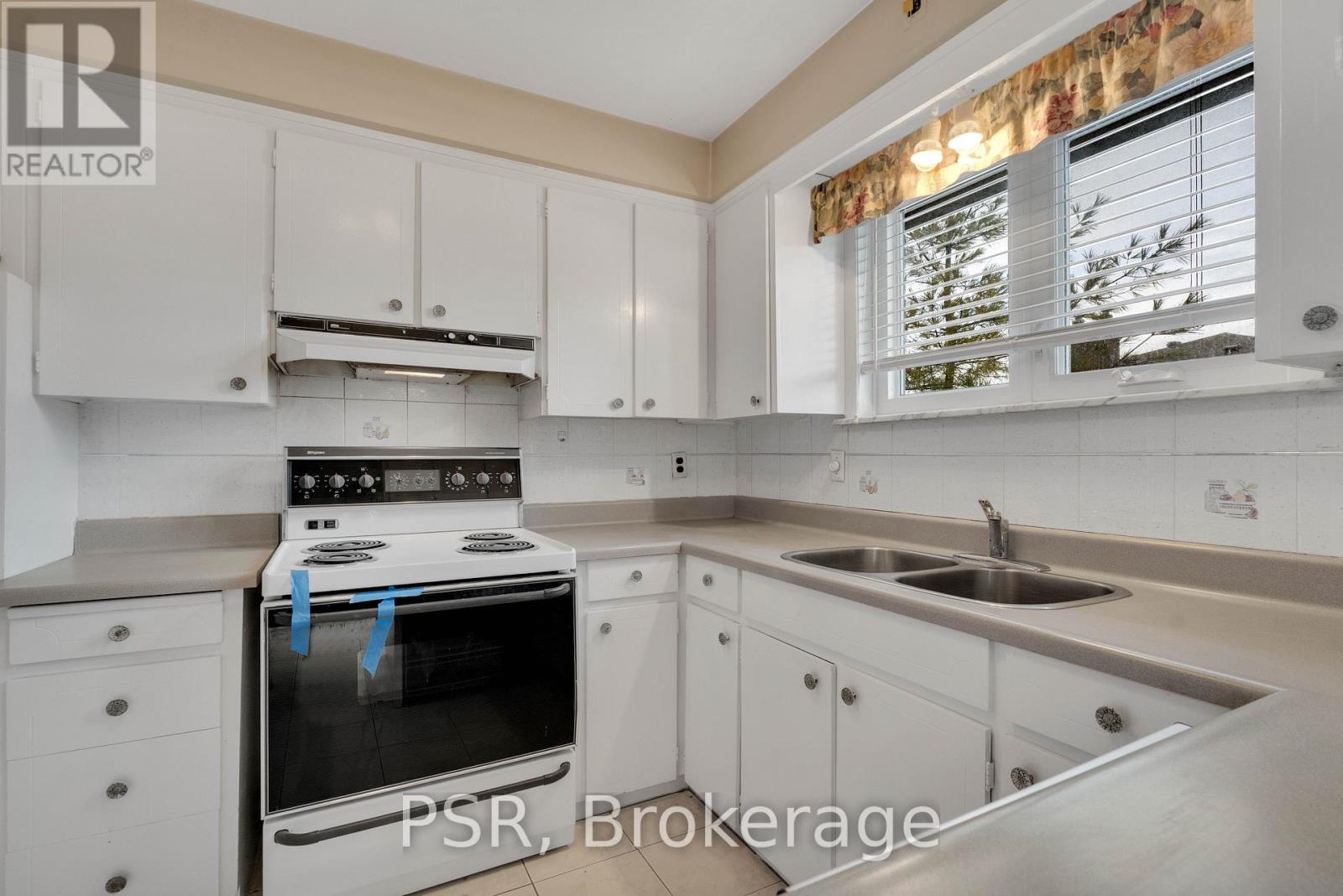 60 Bamford Crescent Property Photo 16