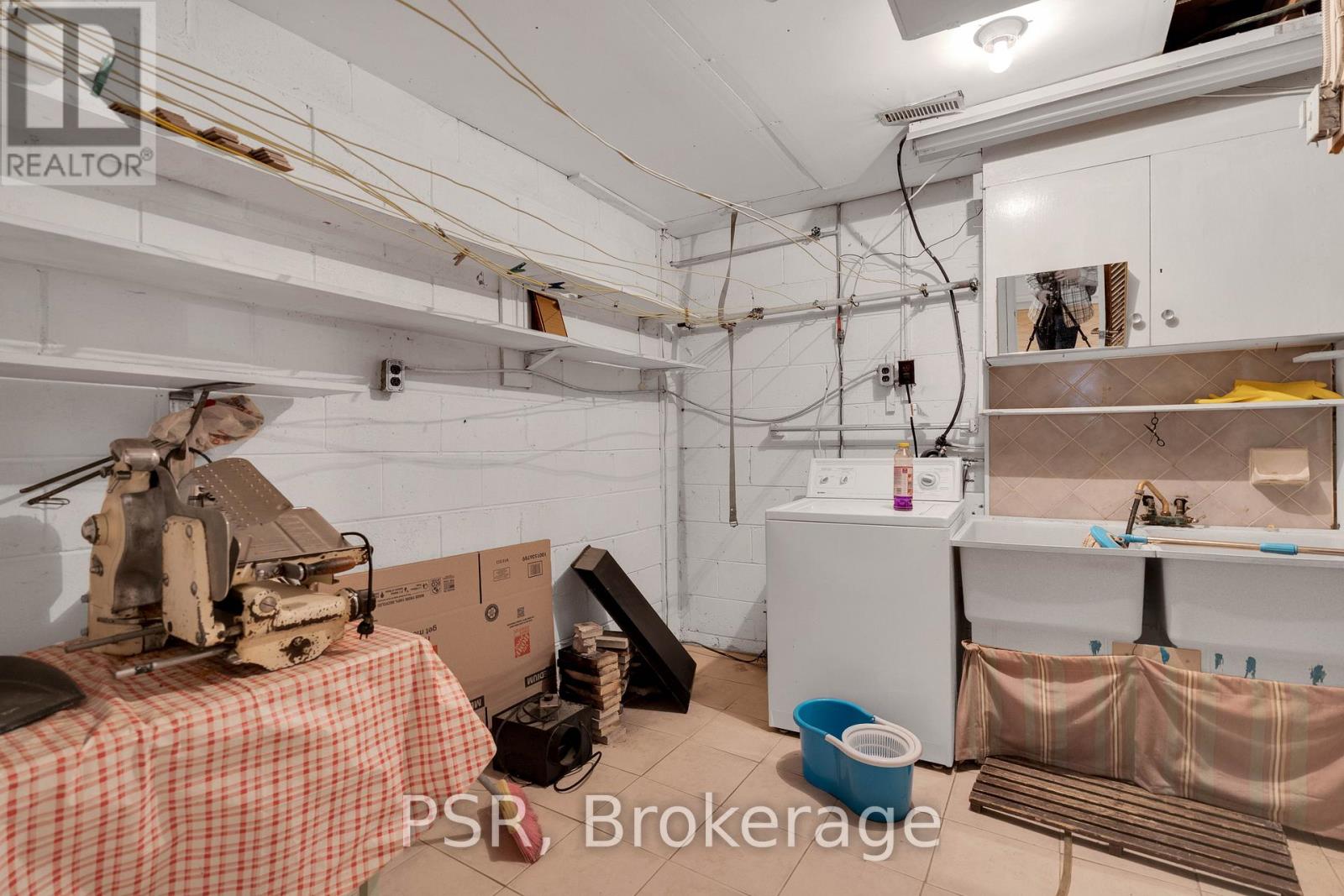 60 Bamford Crescent Property Photo 36