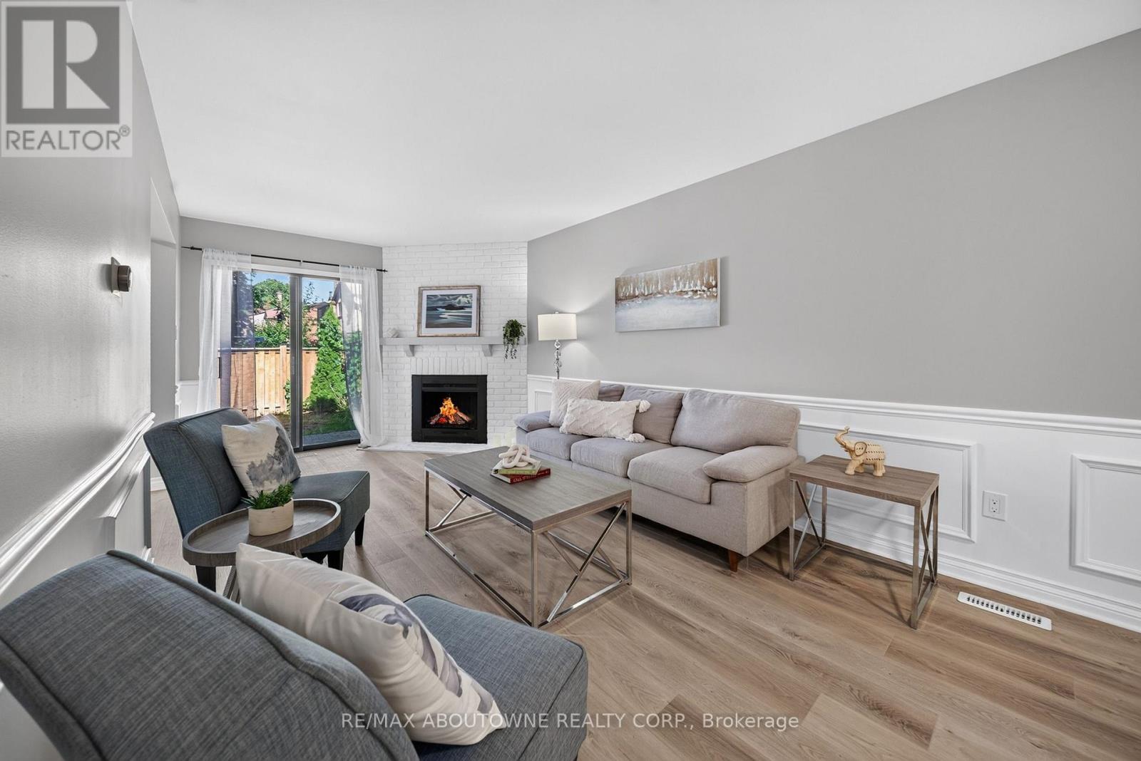 4353 Sawmill Valley Drive Property Photo 12