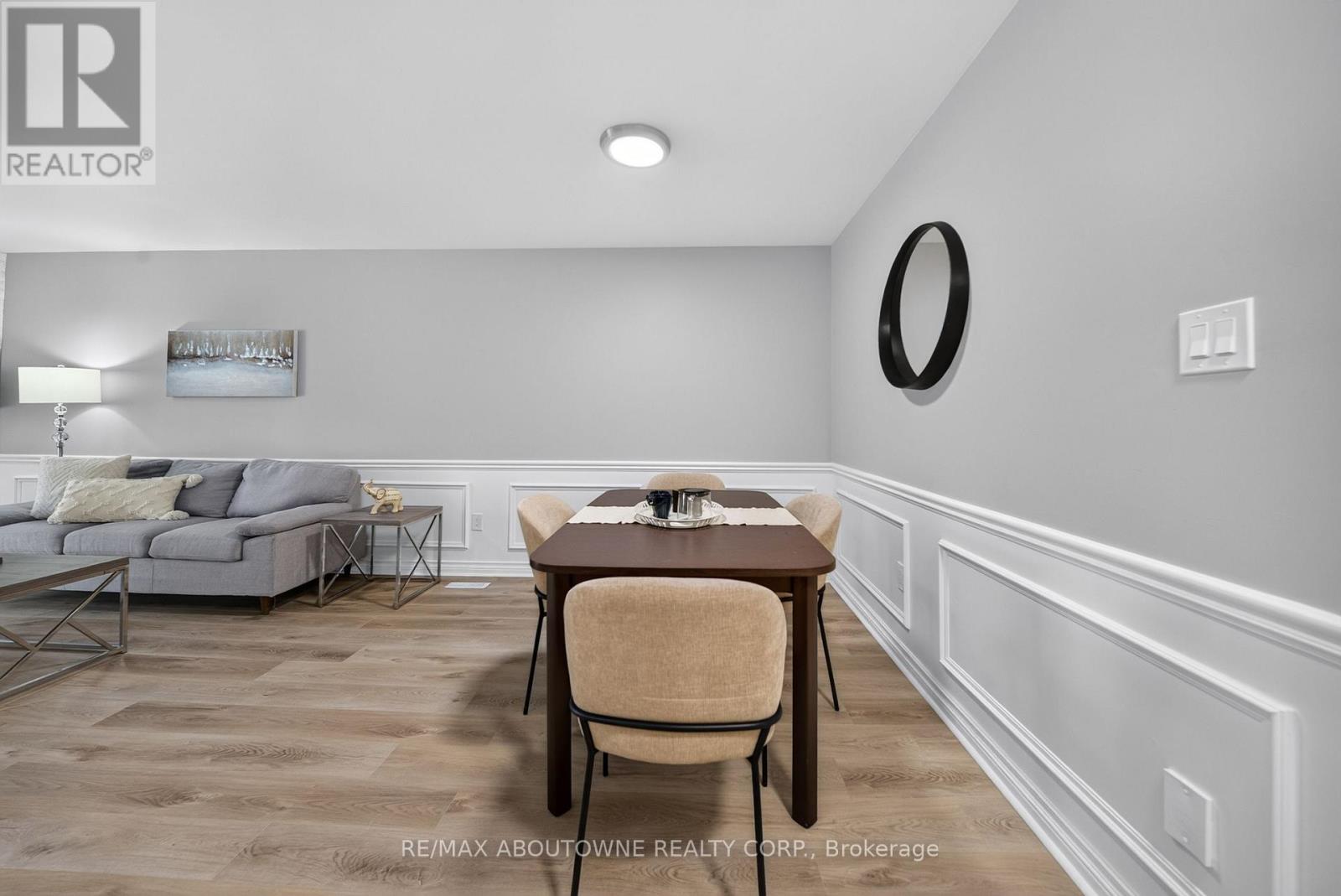 4353 Sawmill Valley Drive Property Photo 19