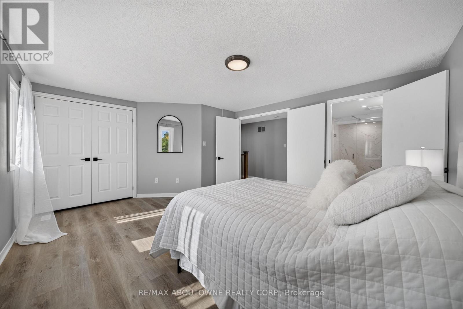 4353 Sawmill Valley Drive Property Photo 32