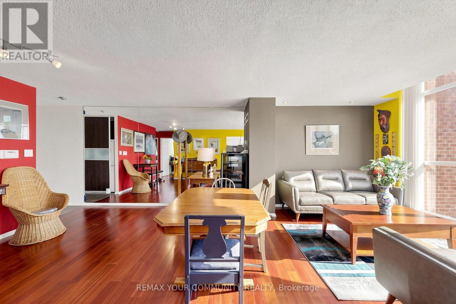 844 - 24 Southport Street Property Photo 9