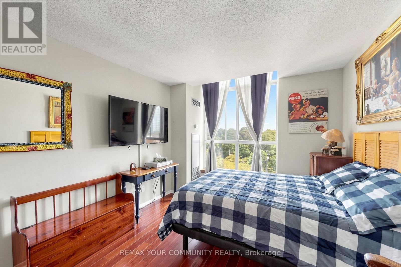 844 - 24 Southport Street Property Photo 11
