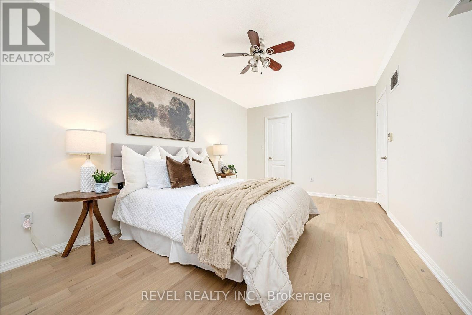 1518 Croft Avenue N Property Photo 18