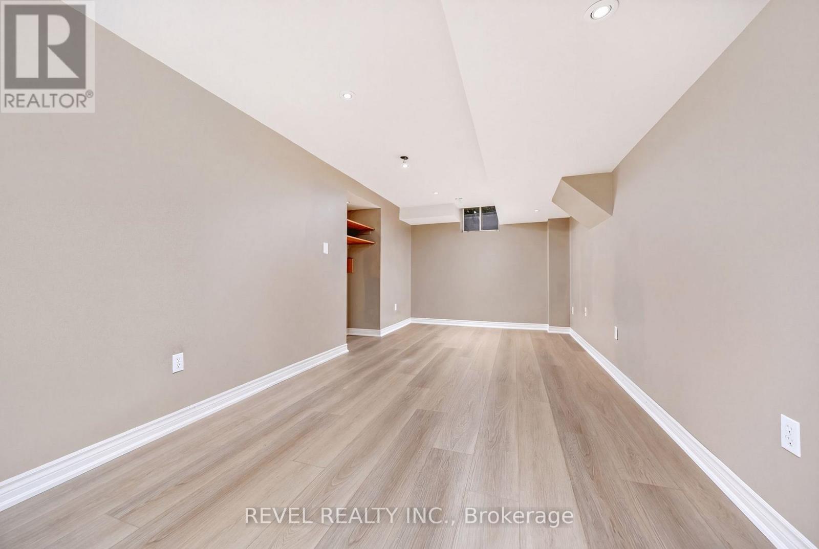 1518 Croft Avenue N Property Photo 25