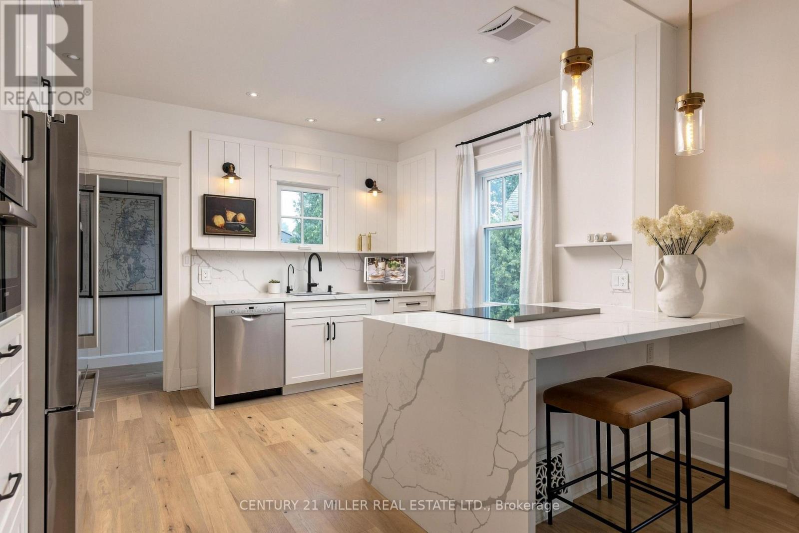 433 Allan Street Property Photo 11