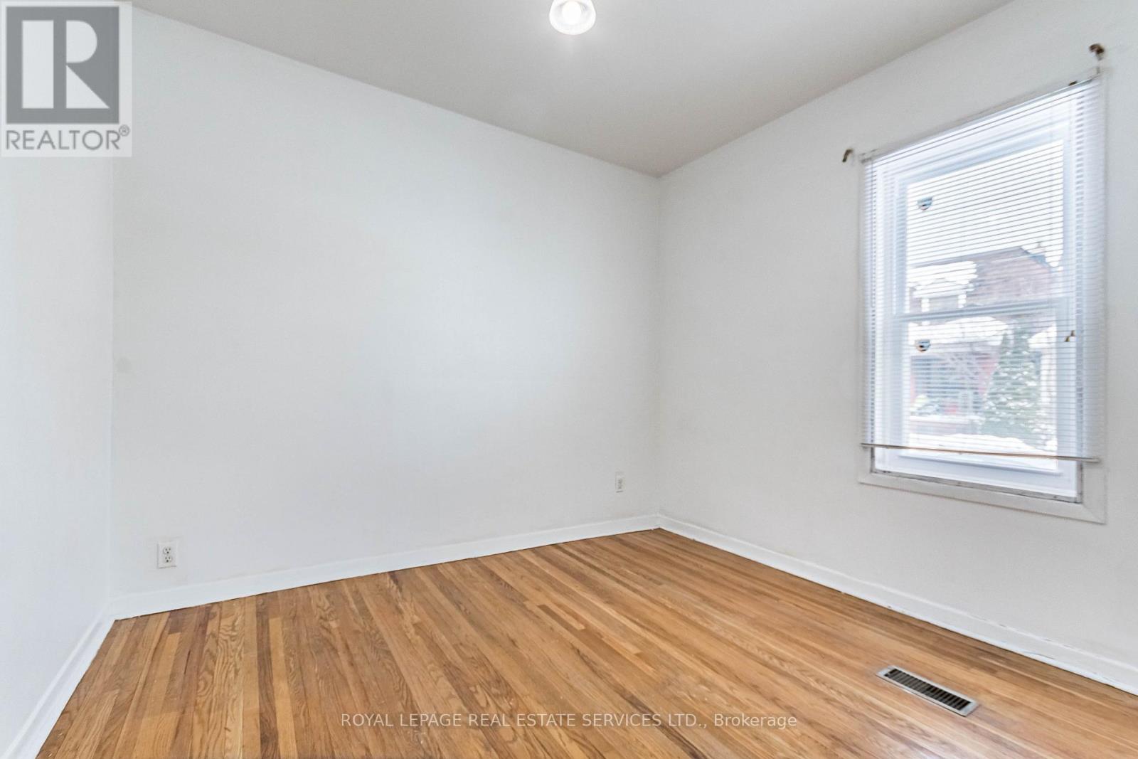 740 Lansdowne Avenue Property Photo 5