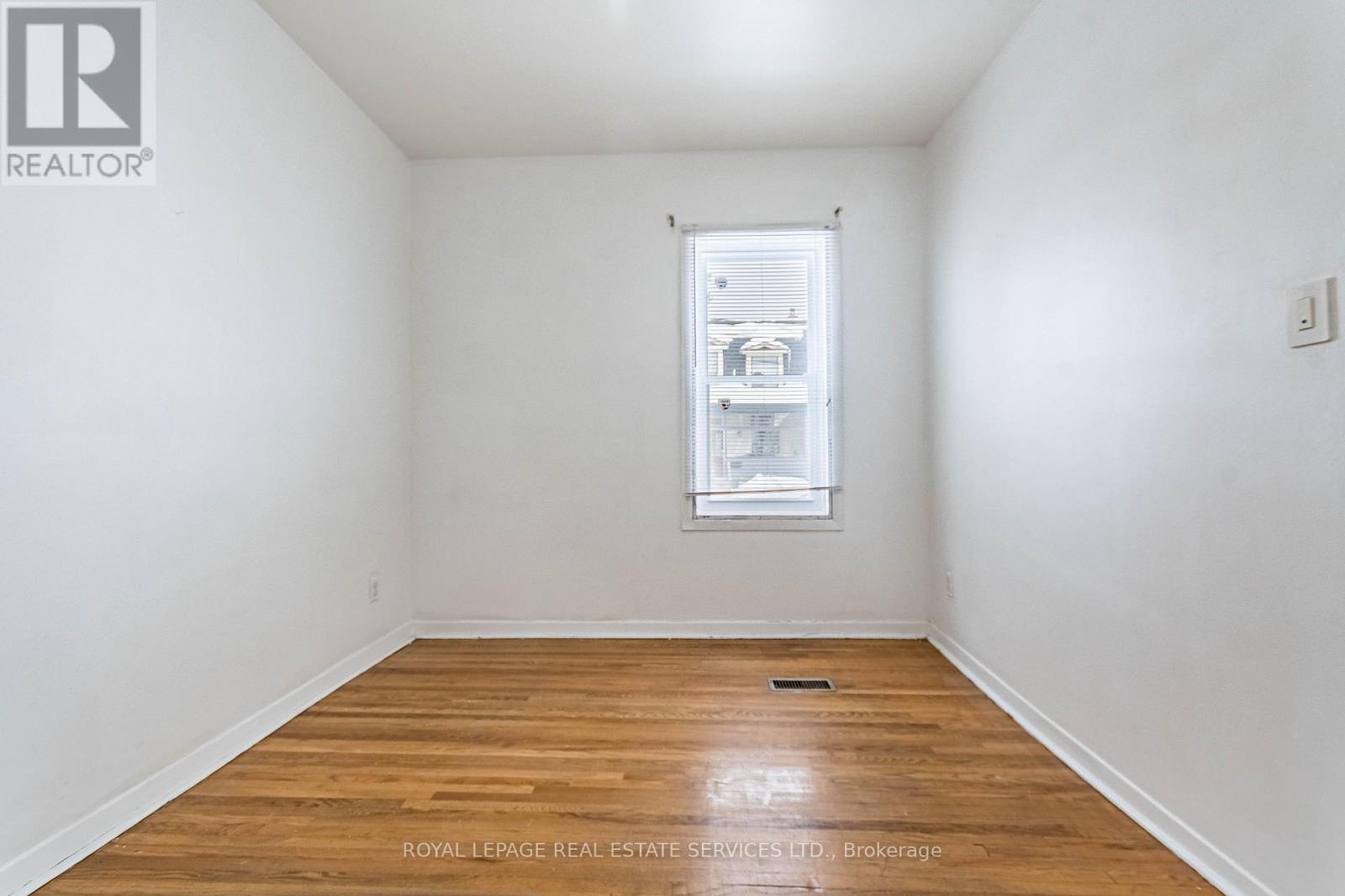 740 Lansdowne Avenue Property Photo 6